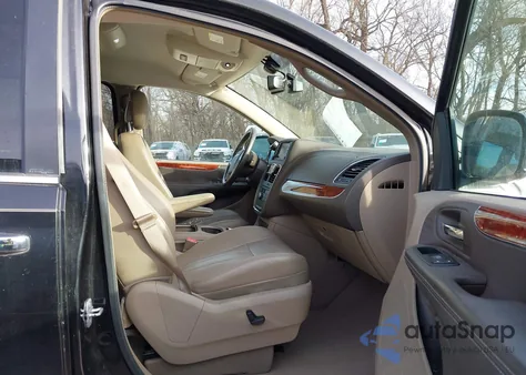 2012 Chrysler Town & Country Touring-L z USA, uszkodzony, nr VIN 2C4RC1CG9CR364201